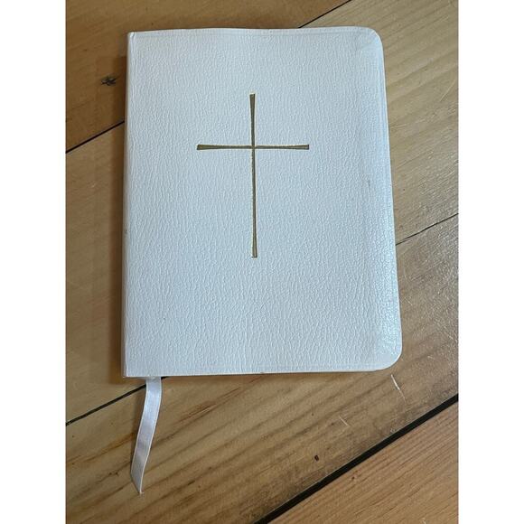 The book of common prayer. Oxford University Press. 1990. VTG. WHITE/gold.#7402 - Picture 1 of 6